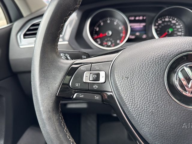 2021 Volkswagen Tiguan SE - Photo 17