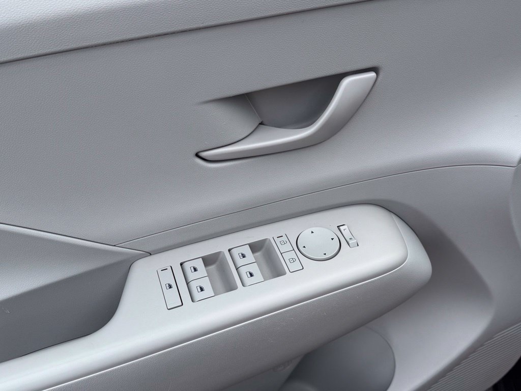 2024 Hyundai Kona SEL - Photo 38