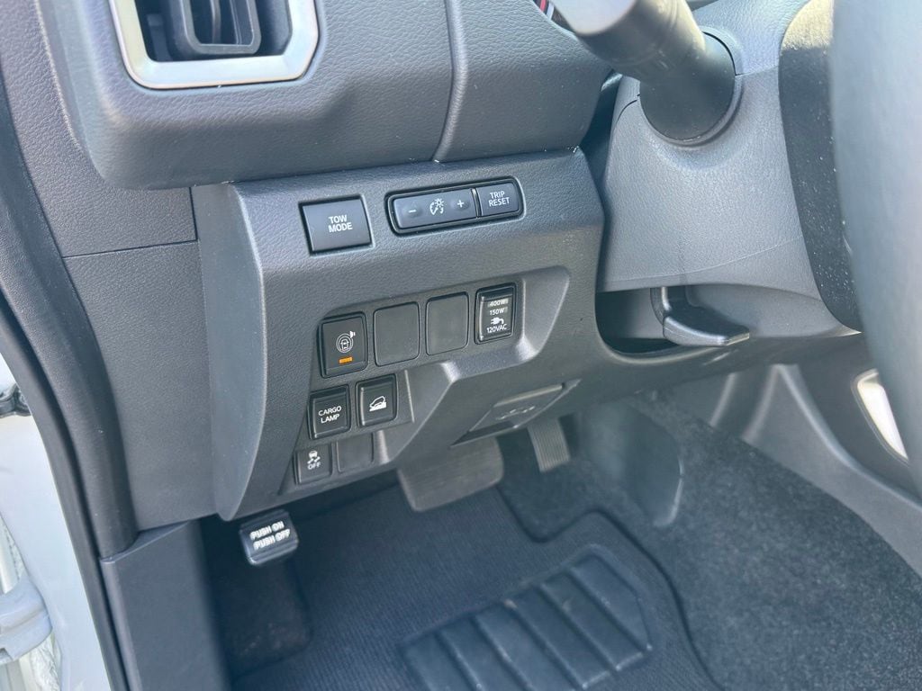 2025 Nissan Frontier SV - Photo 37