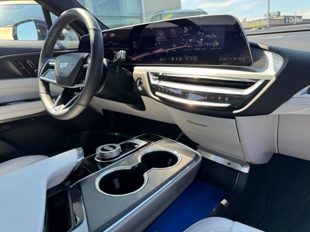 2025 Cadillac LYRIQ Sport 1 - Photo 23