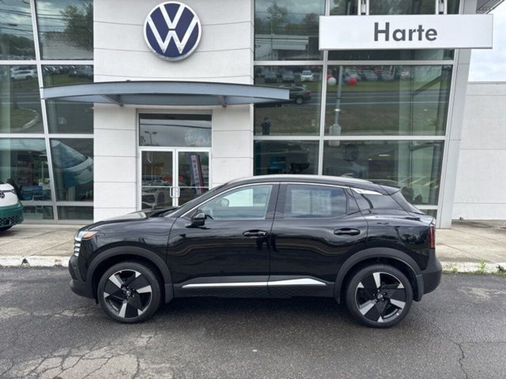 Used 2025 Nissan Kicks SR SUV