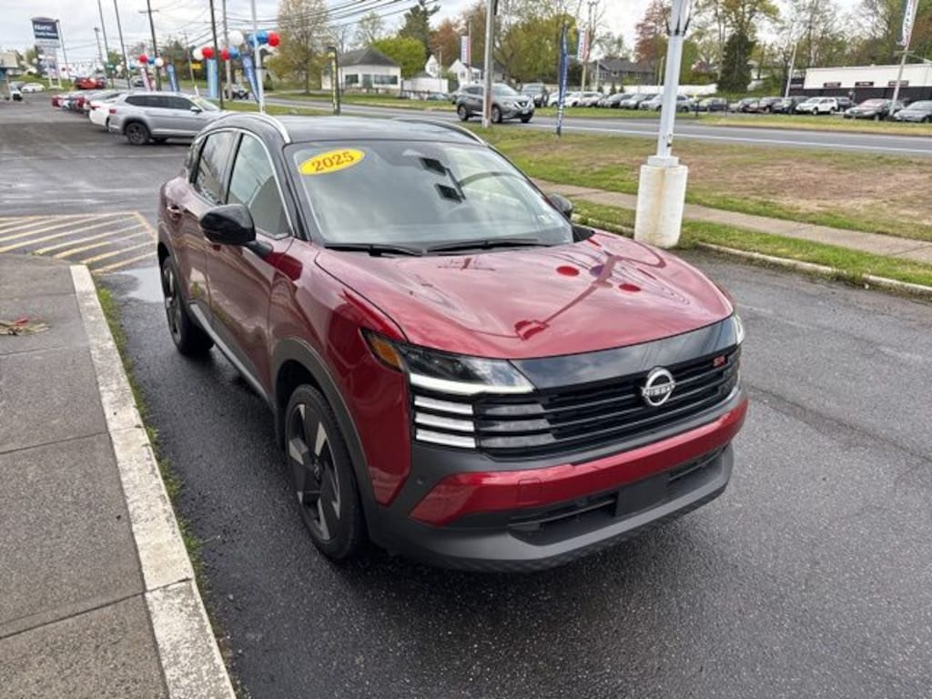Used 2025 Nissan Kicks SR SUV