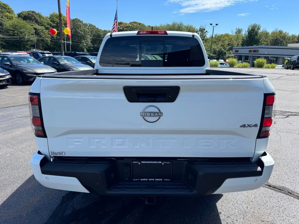 2025 Nissan Frontier SV - Photo 6