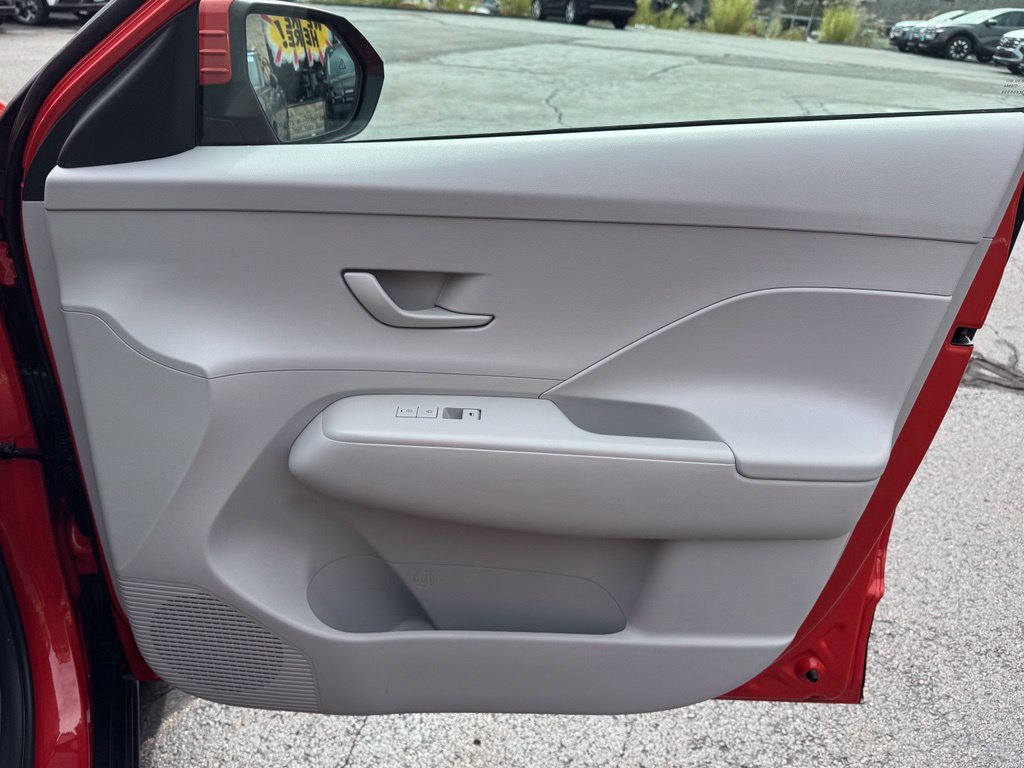 2024 Hyundai Kona SEL - Photo 32