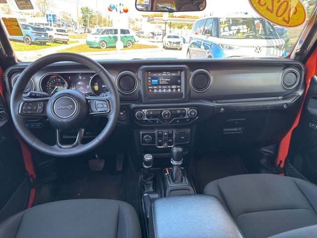 Photo 10