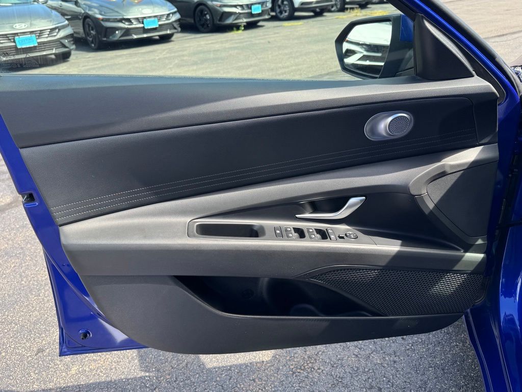 2024 Hyundai Elantra SE - Photo 34