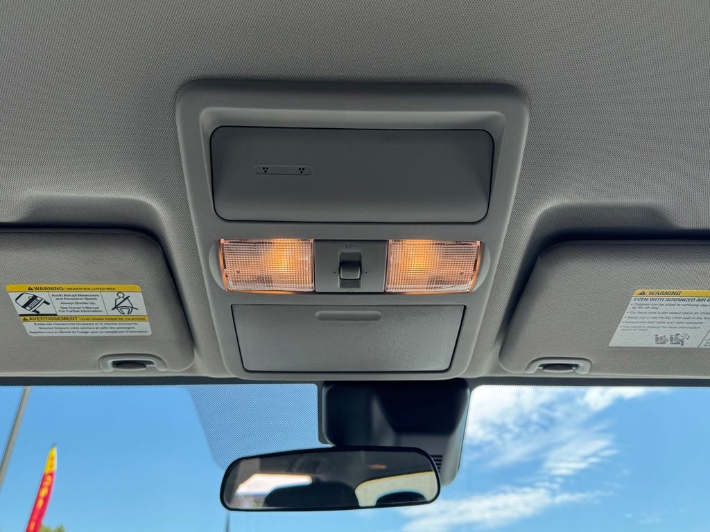 2025 Nissan Frontier SV - Photo 18