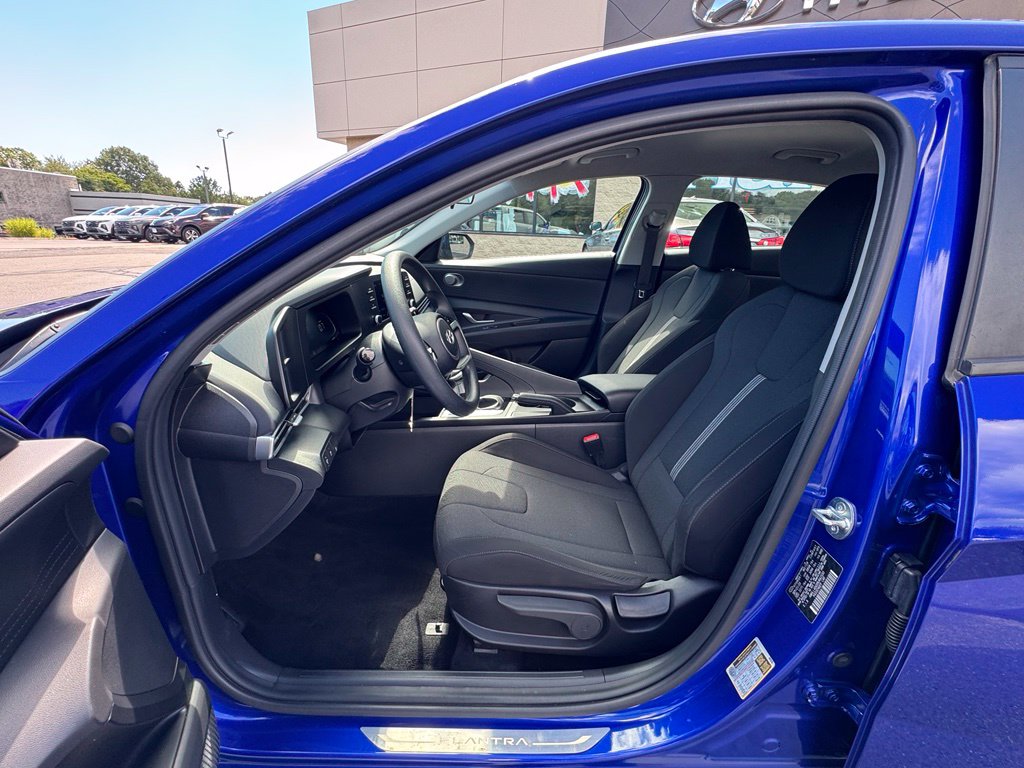2024 Hyundai Elantra SE - Photo 31