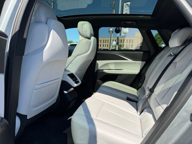 2025 Cadillac LYRIQ Sport 1 - Photo 18