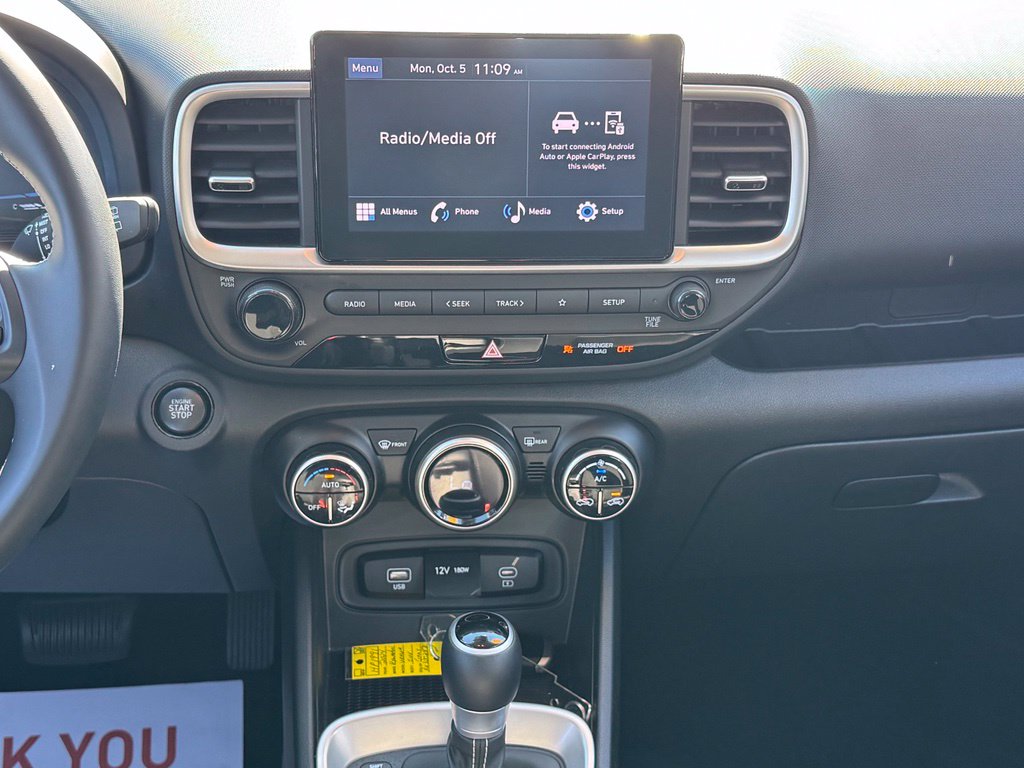 2024 Hyundai Venue SEL - Photo 15