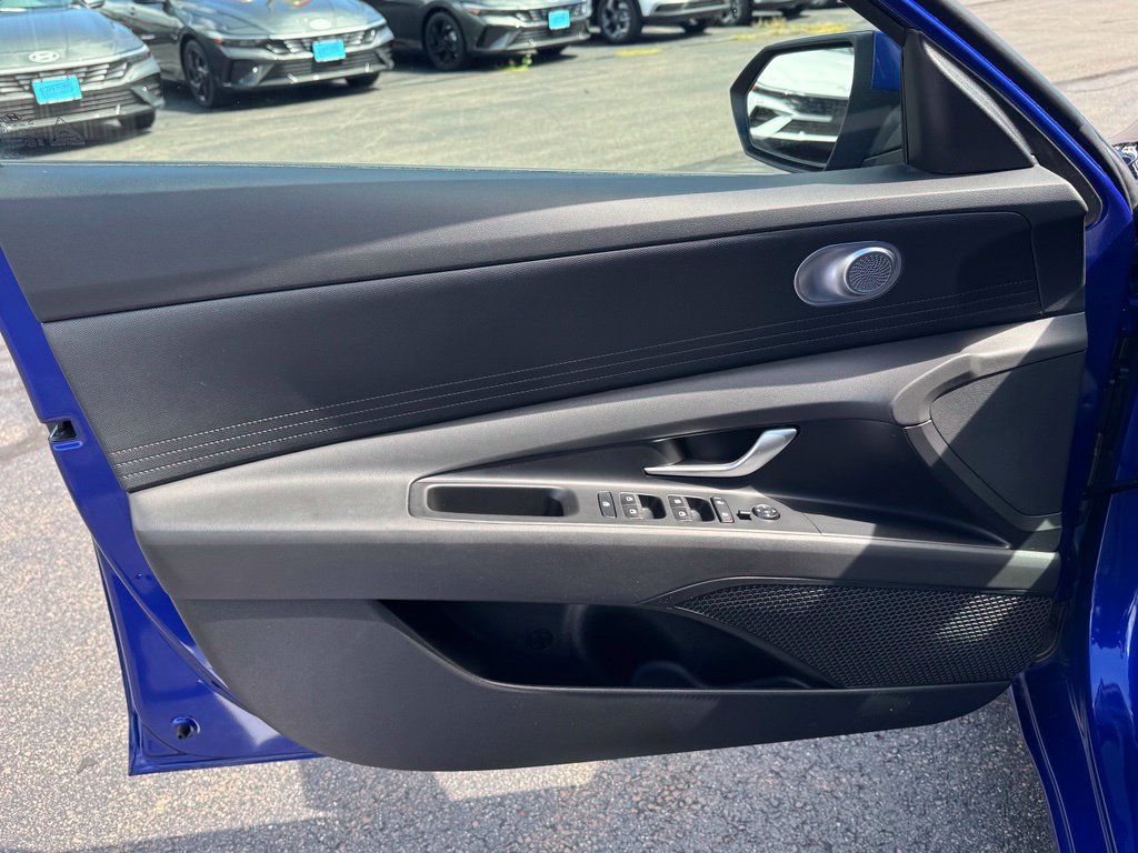 2024 Hyundai Elantra SE - Photo 34
