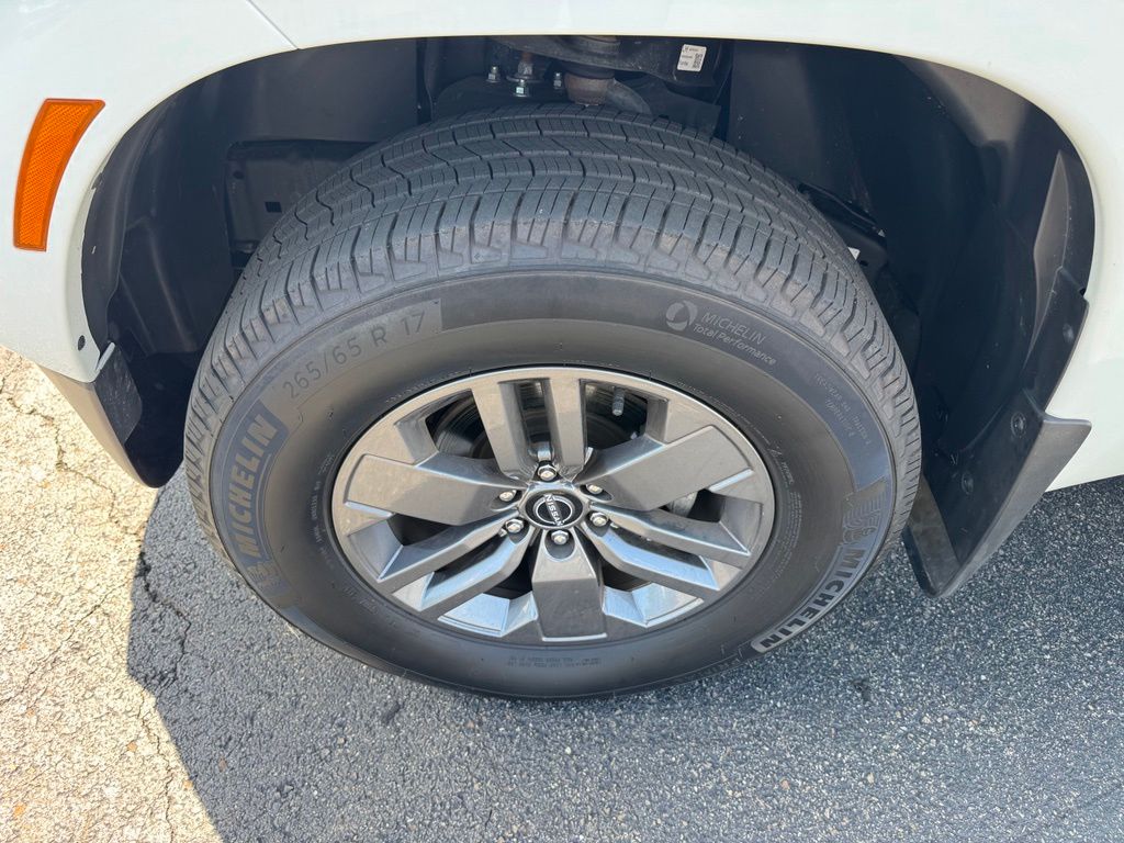 2025 Nissan Frontier SV - Photo 27
