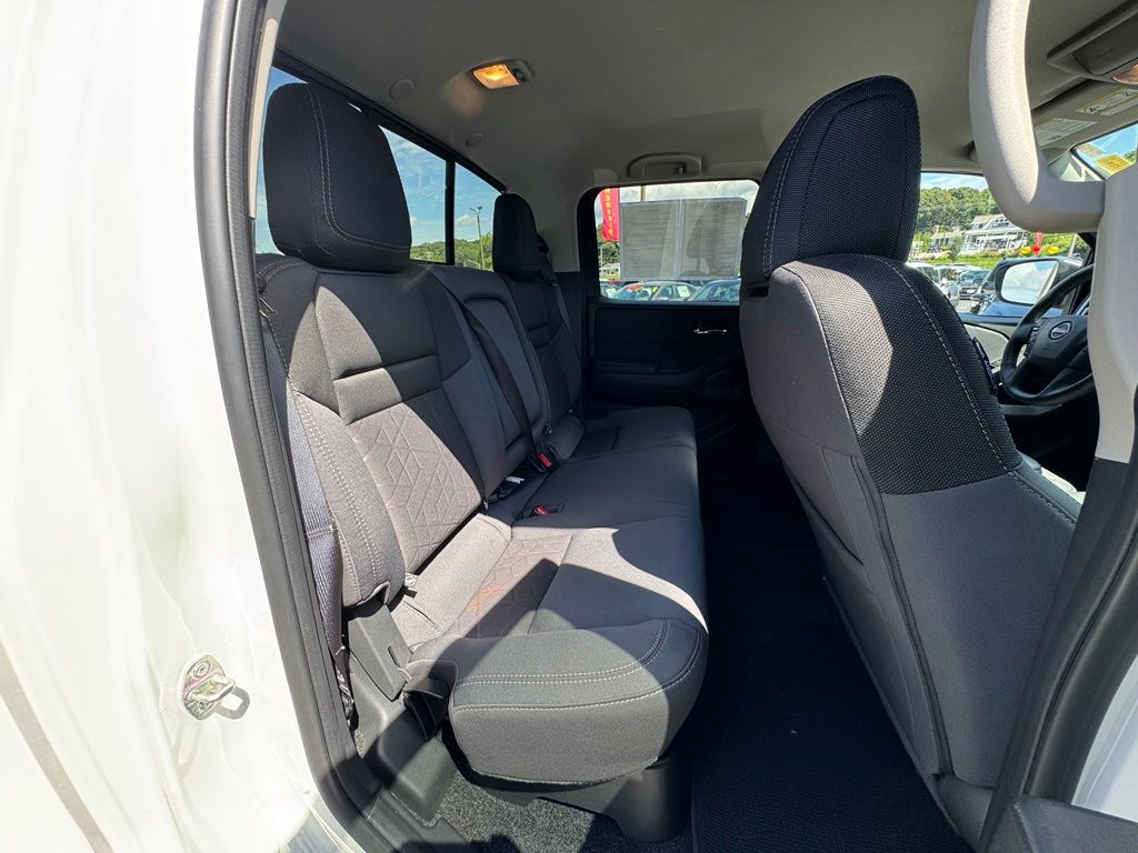 2025 Nissan Frontier SV - Photo 20