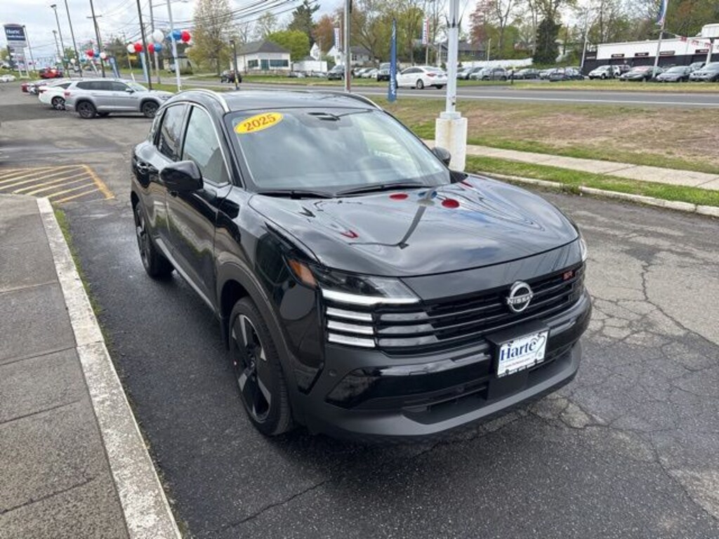Used 2025 Nissan Kicks SR SUV