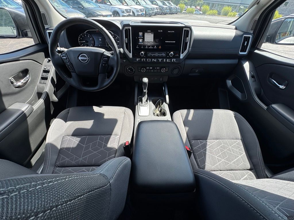 2025 Nissan Frontier SV - Photo 13