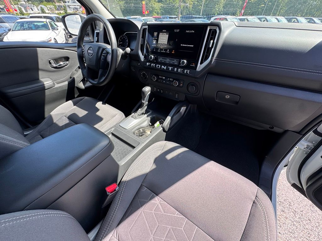 2025 Nissan Frontier SV - Photo 24
