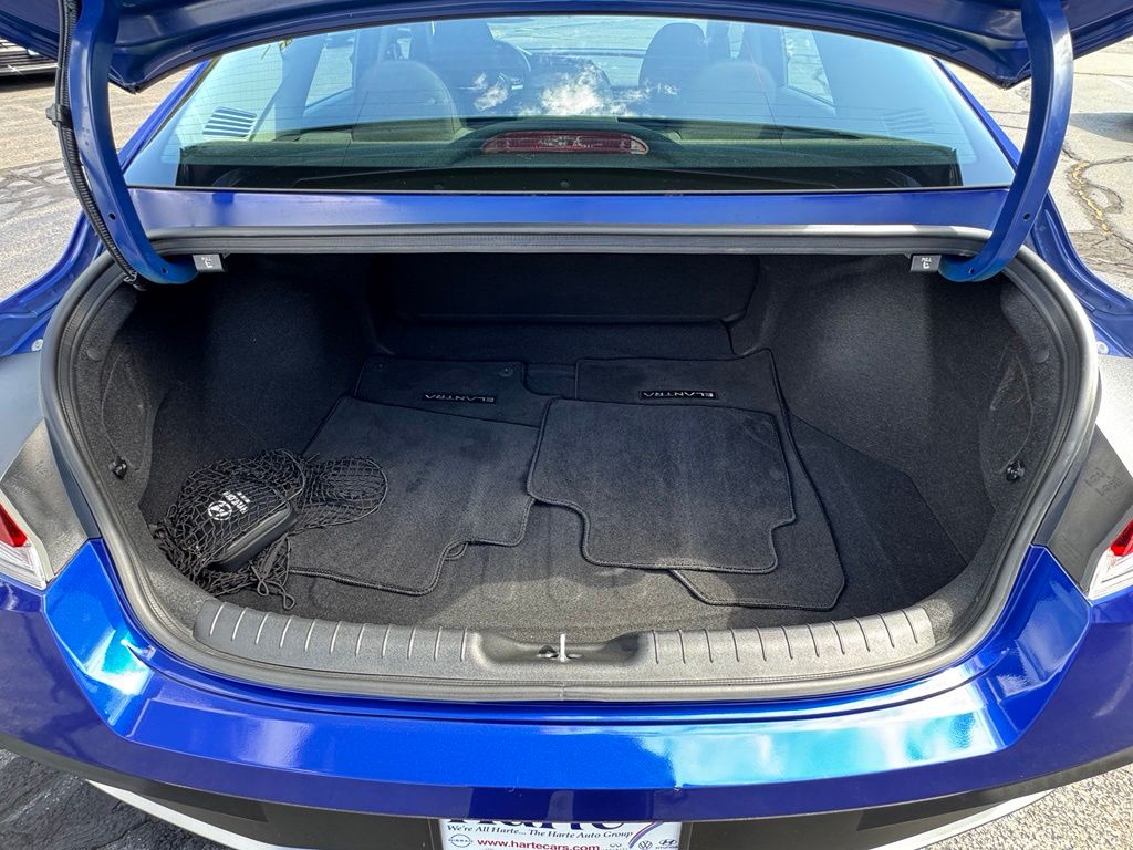 2024 Hyundai Elantra SE - Photo 22