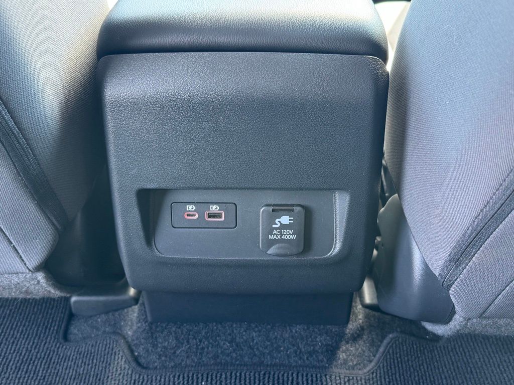 2025 Nissan Frontier SV - Photo 12