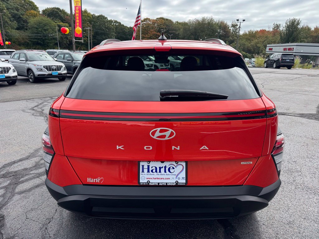2024 Hyundai Kona SEL - Photo 6
