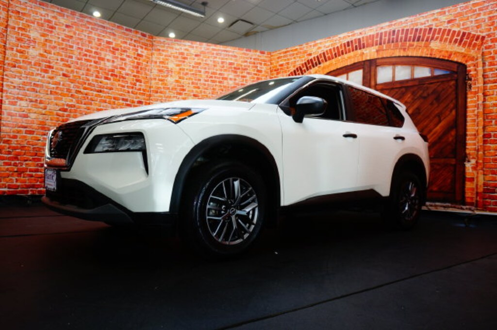 Used 2023 Nissan Rogue S SUV