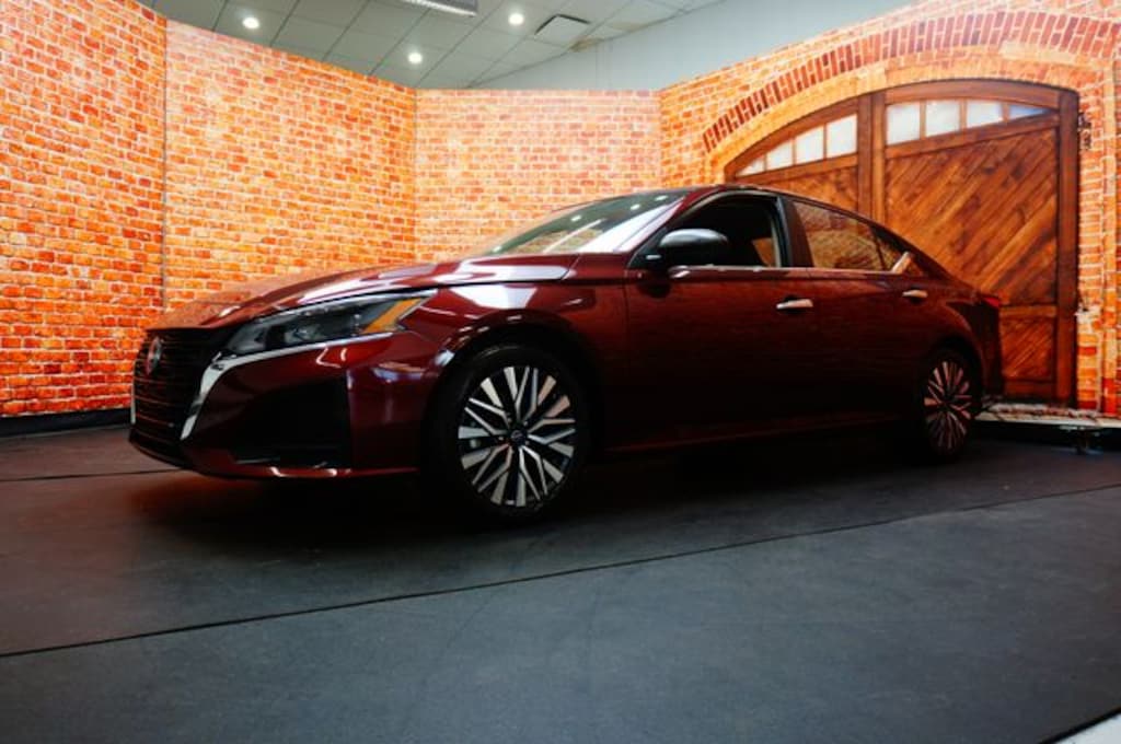 Used 2025 Nissan Altima 2.5 SV Sedan