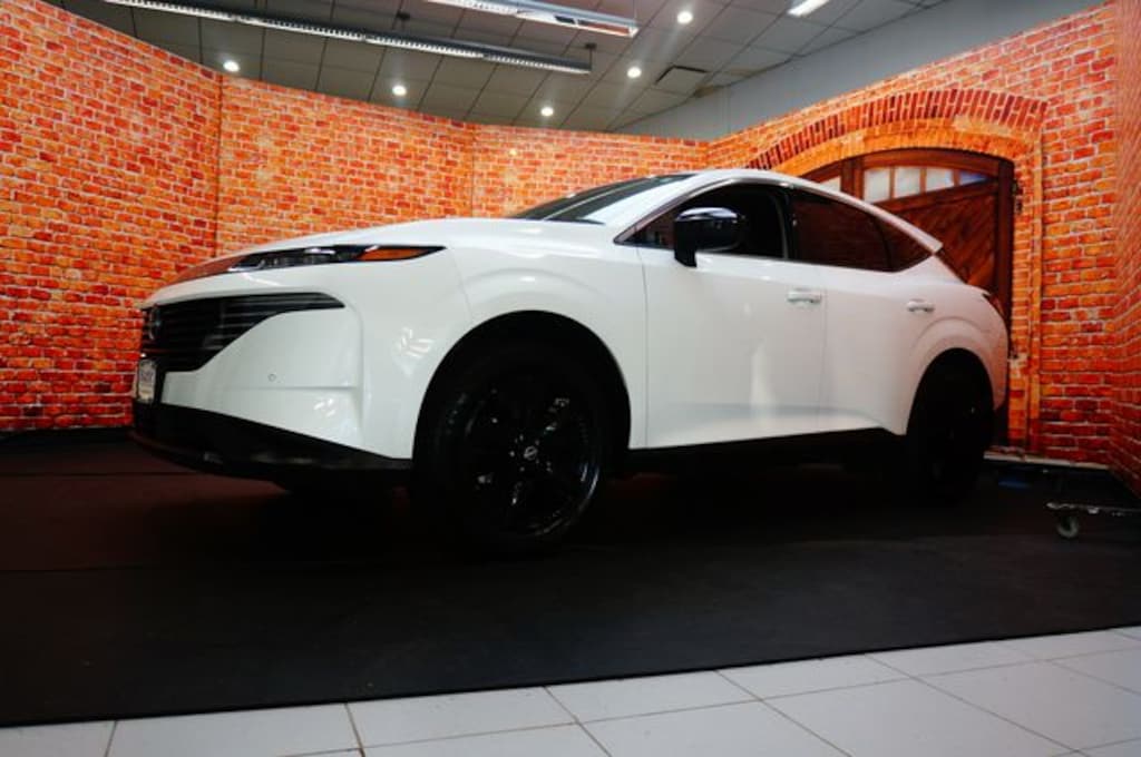 Used 2025 Nissan Murano SV SUV