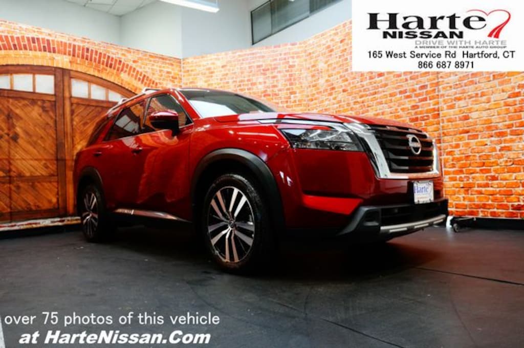 Used 2025 Nissan Pathfinder Platinum SUV