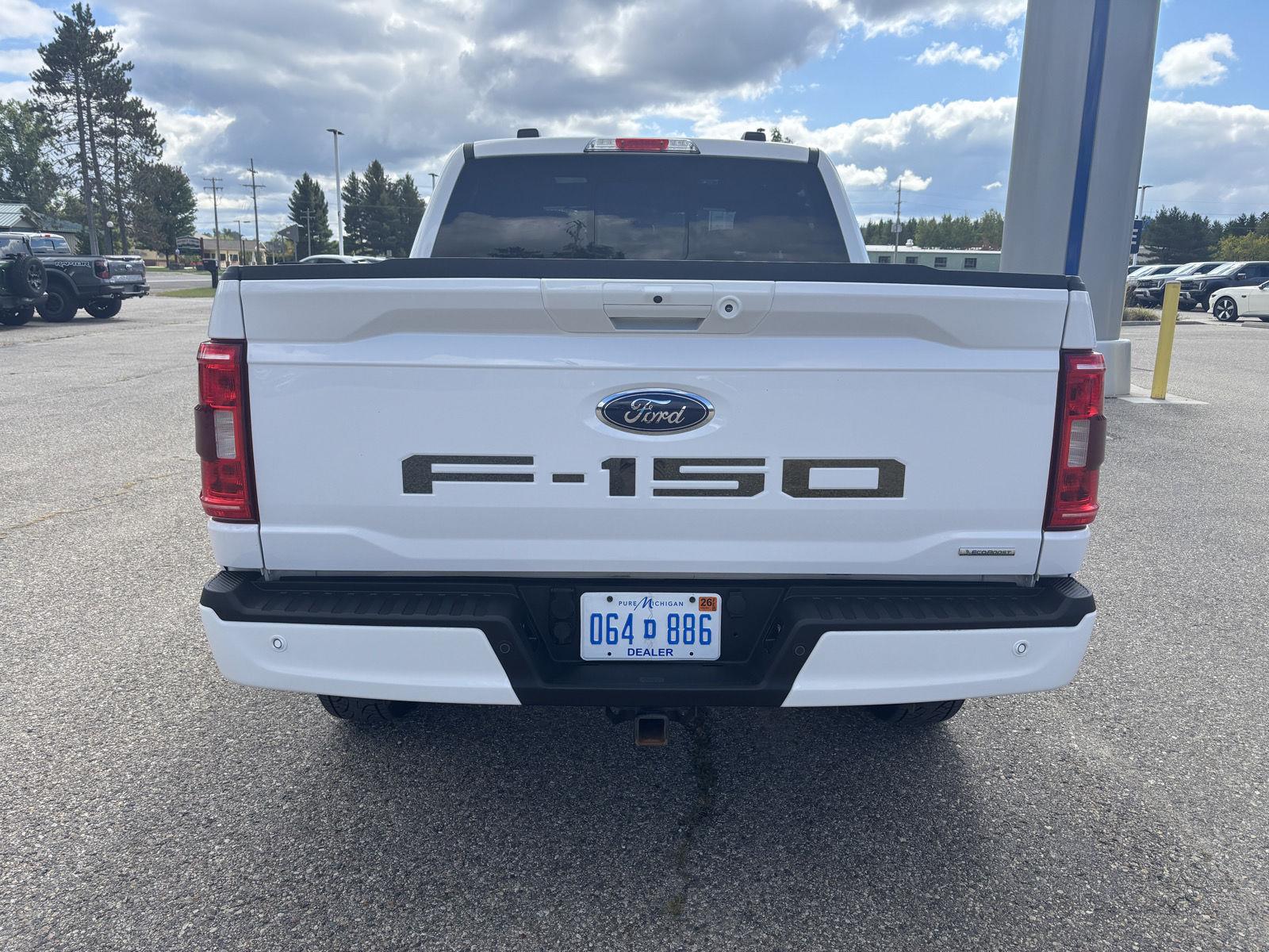 2021 Ford F-150 XLT photo 4