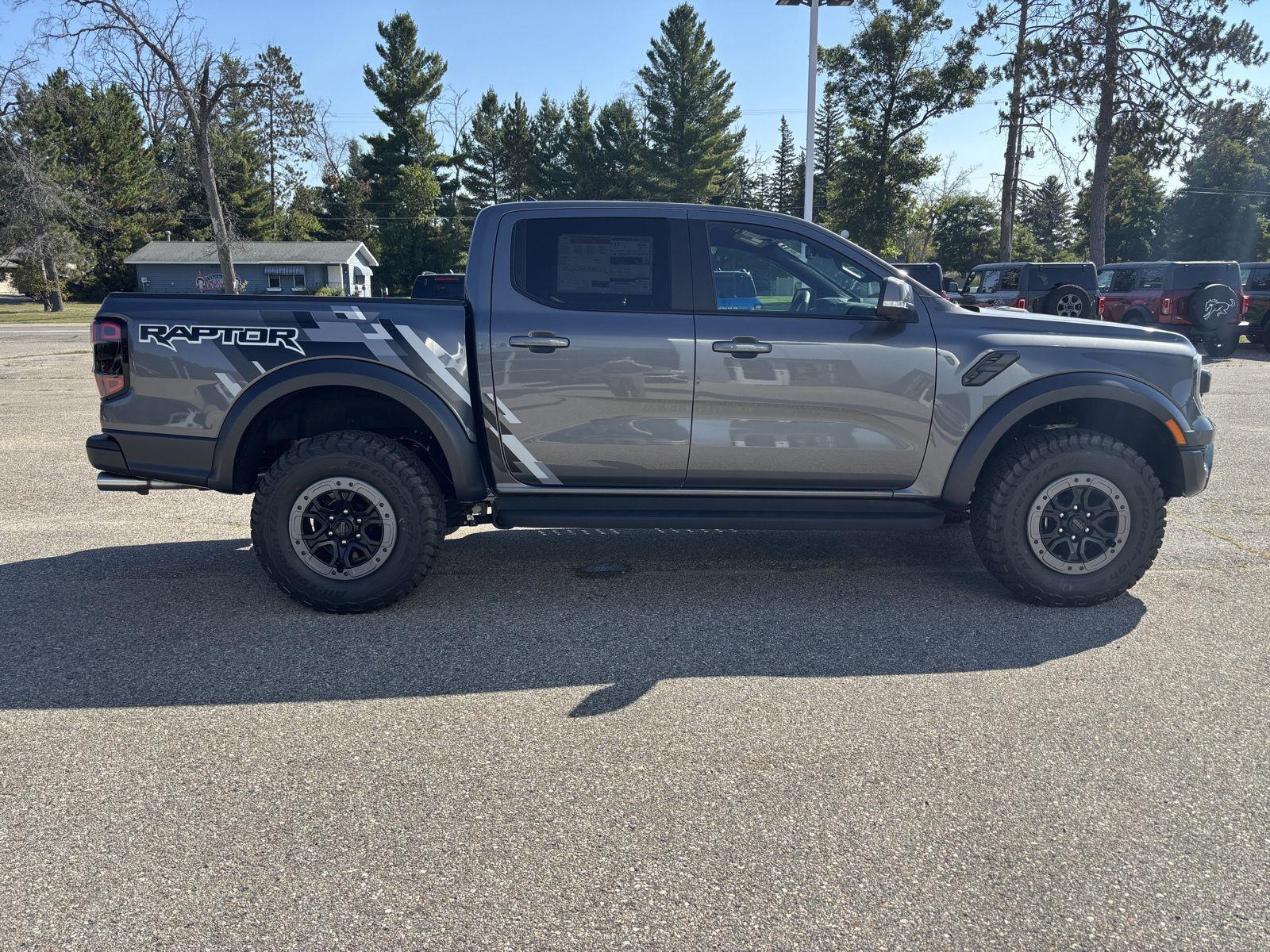 2025 Ford Ranger Raptor photo 2
