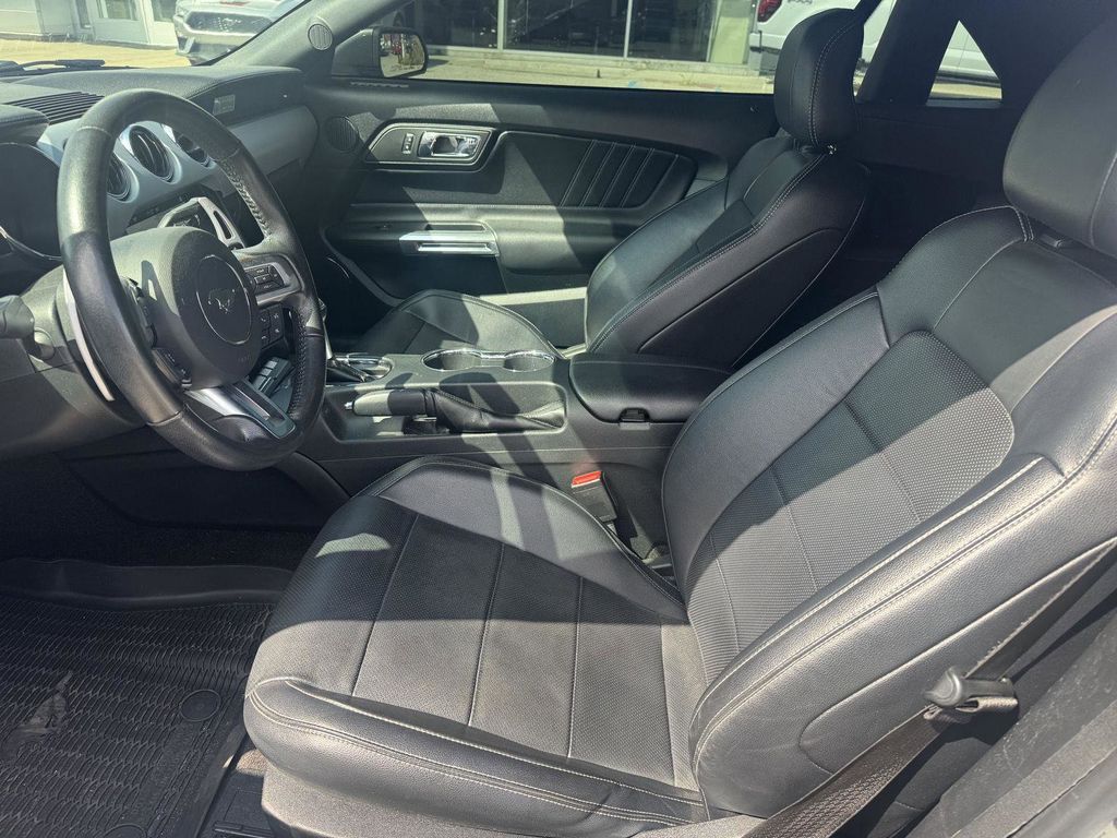 2016 Ford Mustang GT Premium - Photo 9