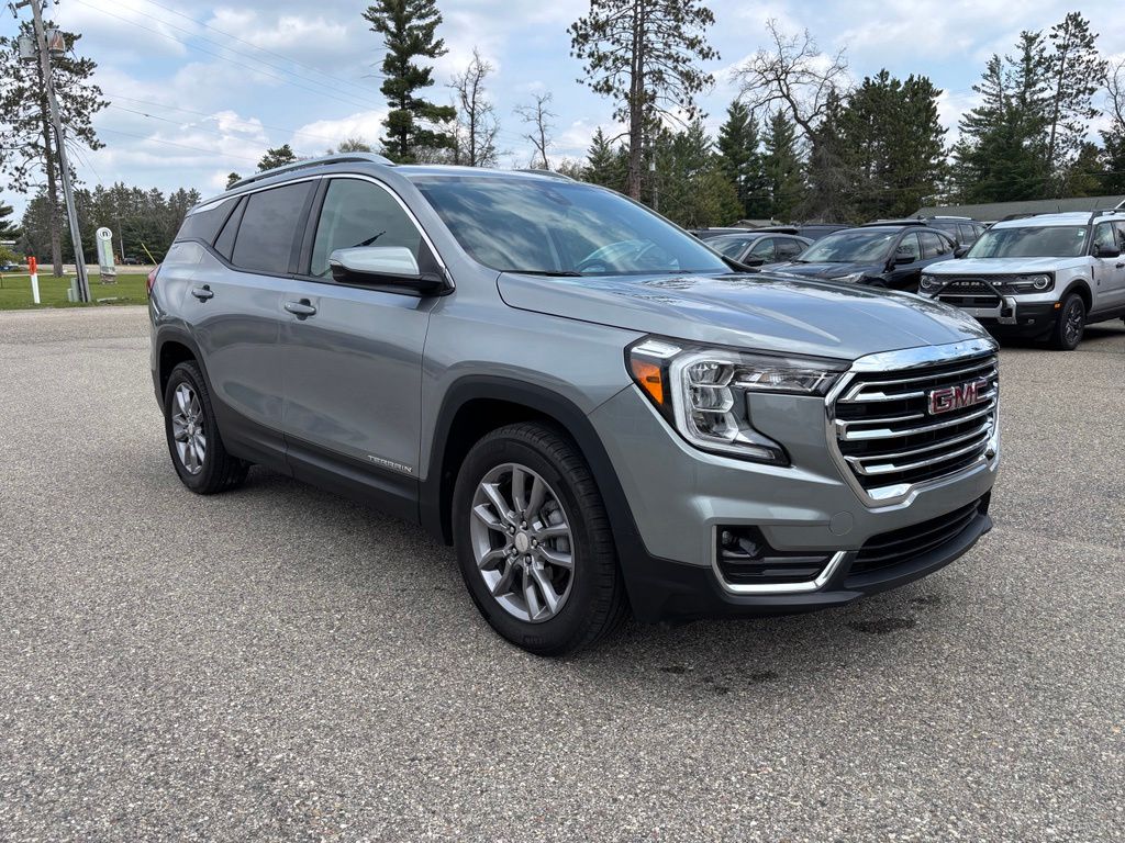 2024 GMC Terrain SLT AWD's photo