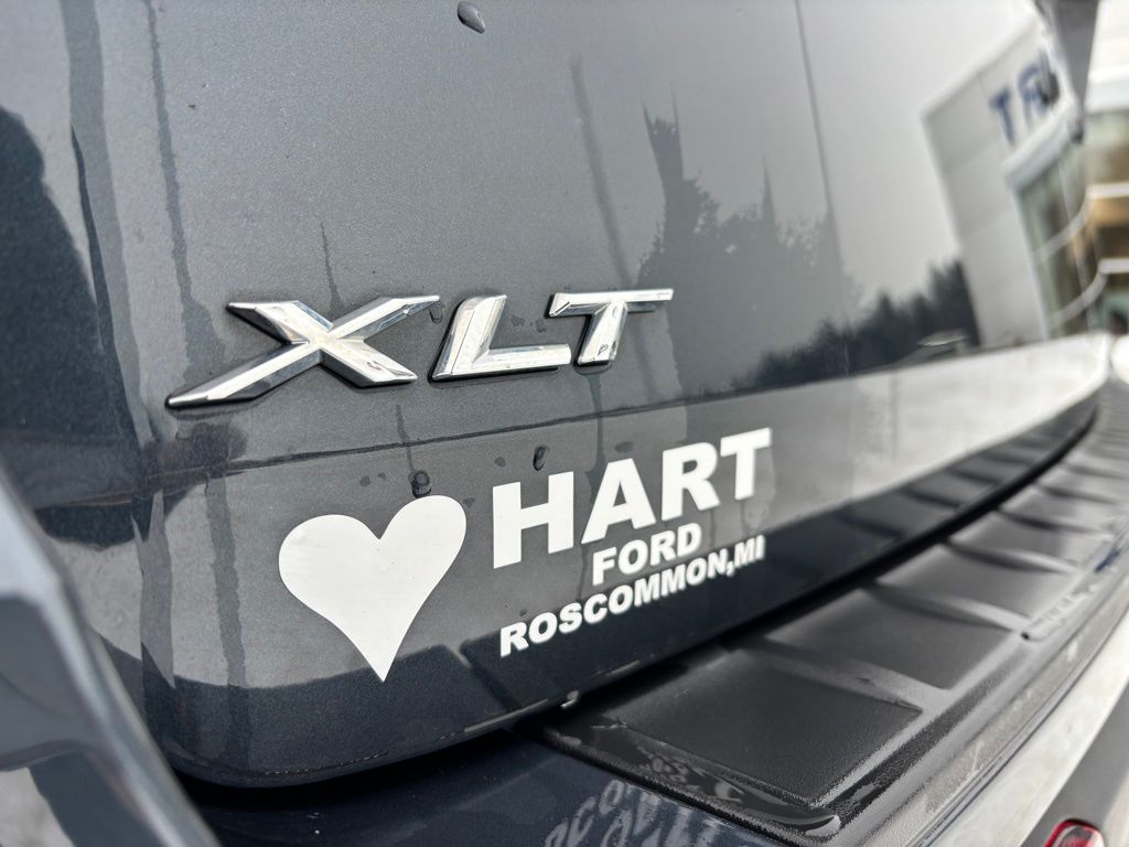 2023 Ford Explorer XLT - Photo 10
