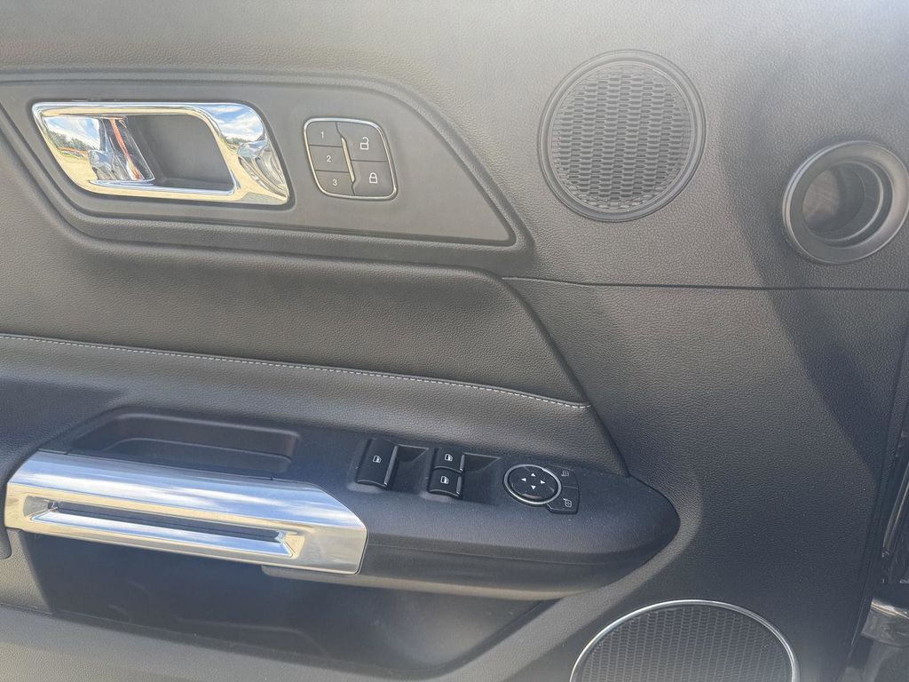 2016 Ford Mustang GT Premium - Photo 12