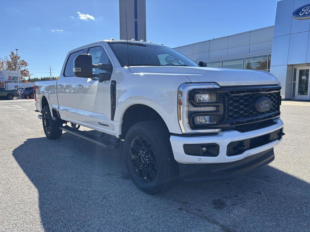2026 Ford F-350 Super Duty Lariat's photo