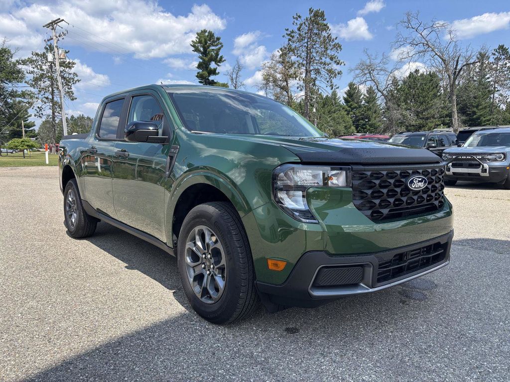 2025 Ford Maverick XLT's photo