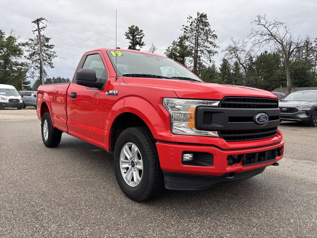 2019 Ford F-150 XL's photo