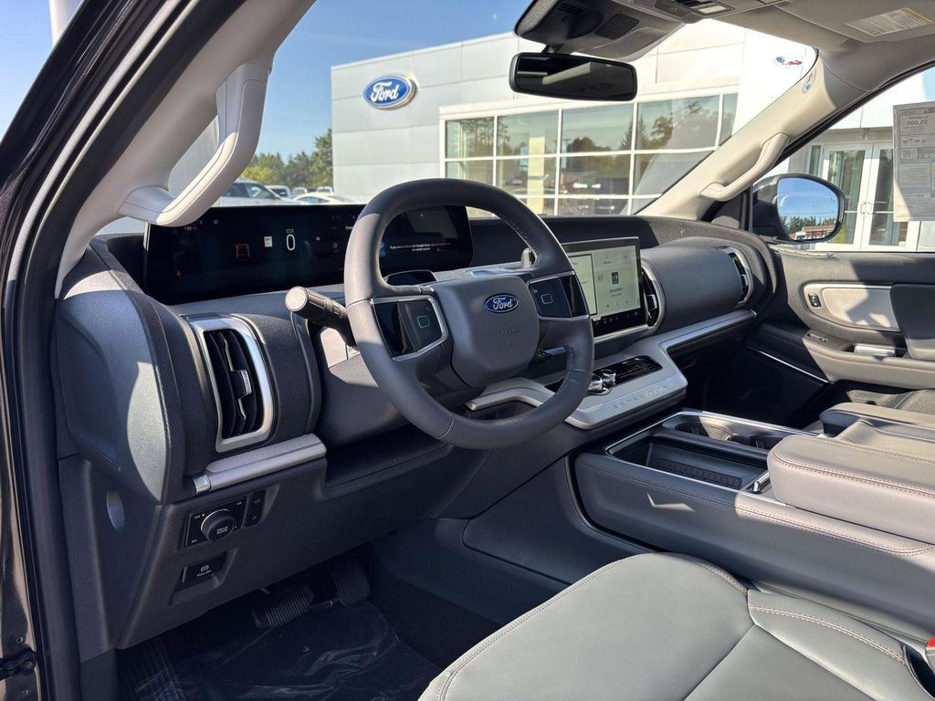 2025 Ford Expedition Active - Photo 19