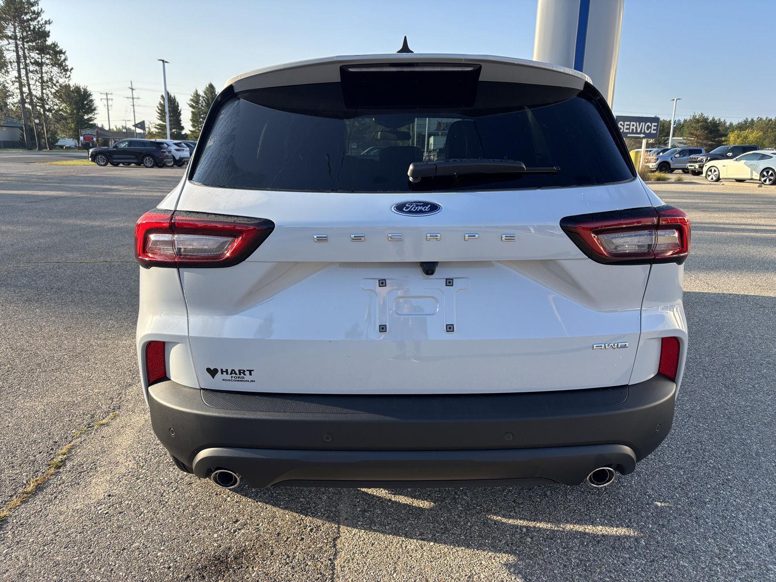 2025 Ford Escape ST-Line photo 2