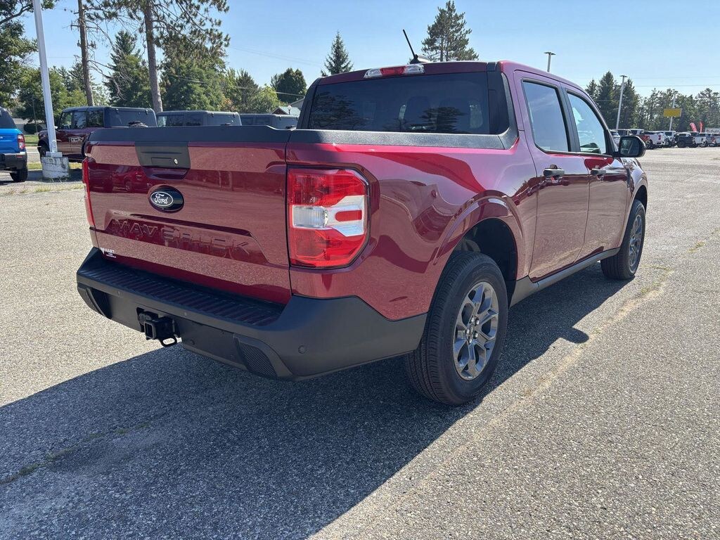 New 2025 Ford Maverick XLT Truck