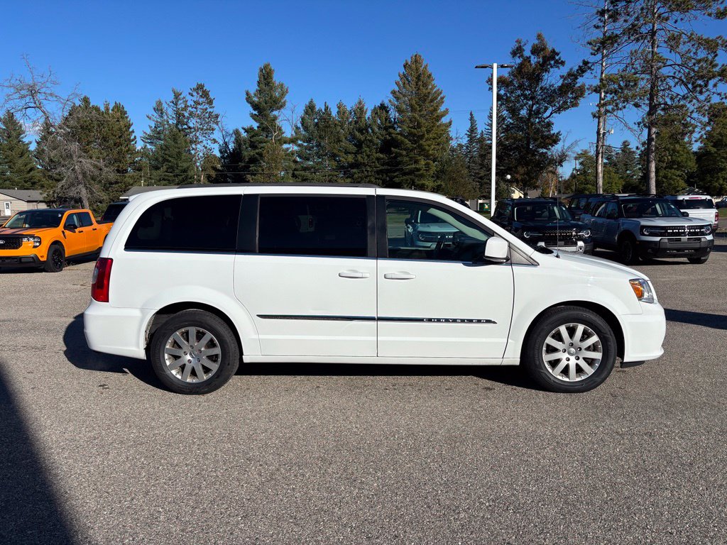 Used 2016 Chrysler Town & Country Touring with VIN 2C4RC1BG2GR295181 for sale in Roscommon, MI