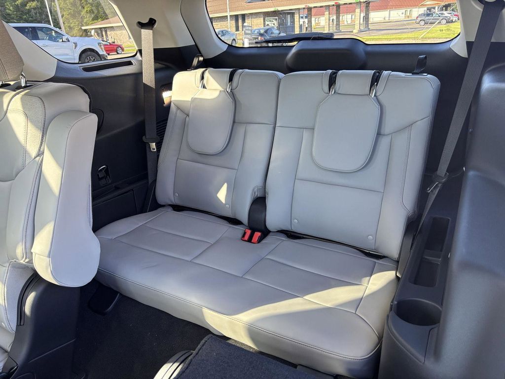 2026 Ford Explorer Active - Photo 16