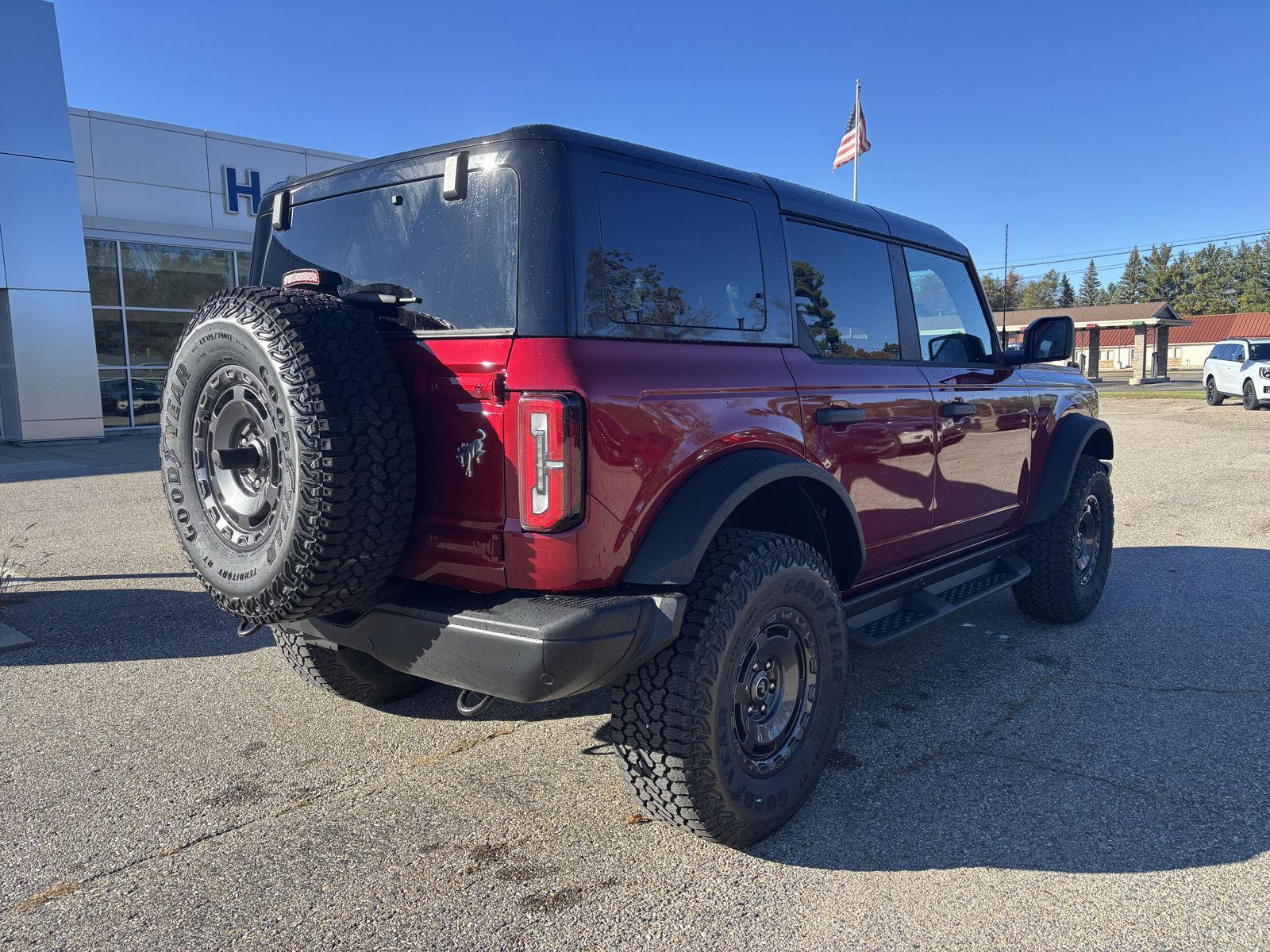 2025 Ford Bronco Badlands photo 3