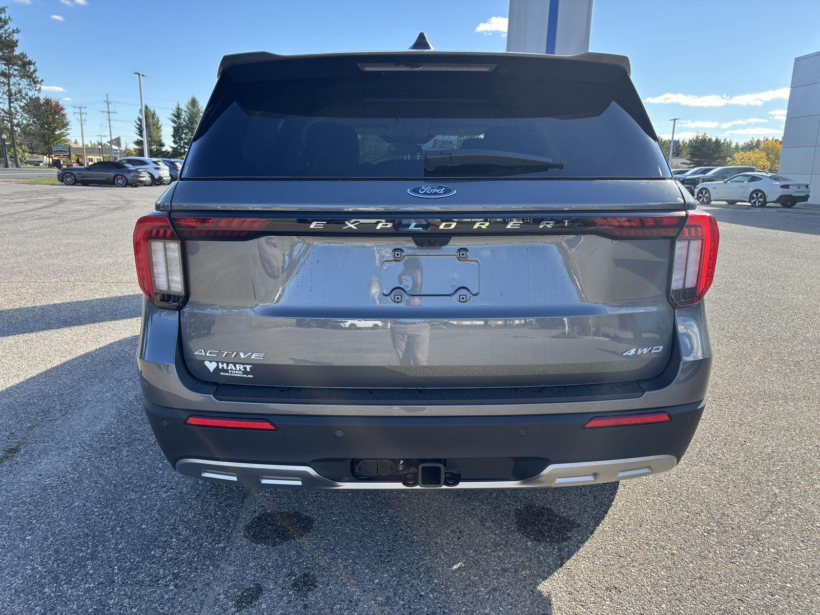 2026 Ford Explorer photo 3