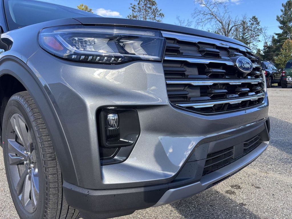 2026 Ford Explorer Active - Photo 9