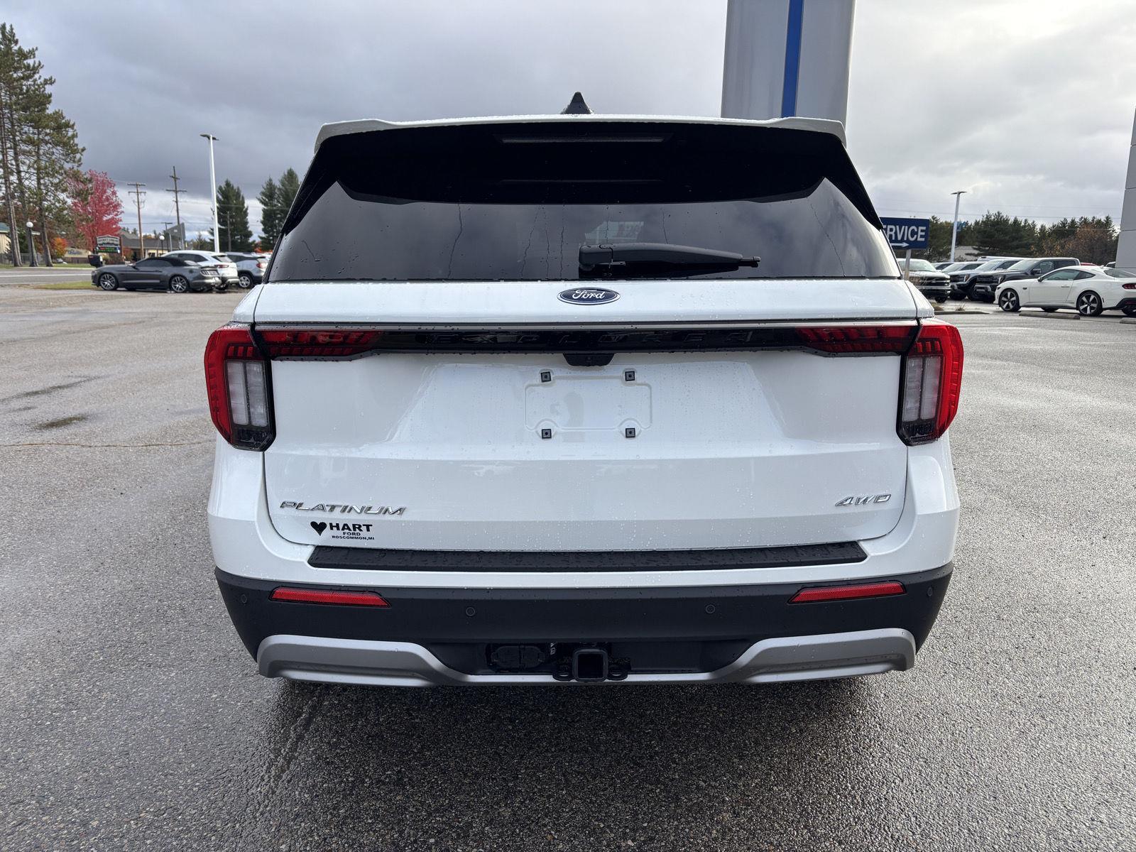 2026 Ford Explorer Platinum photo 4