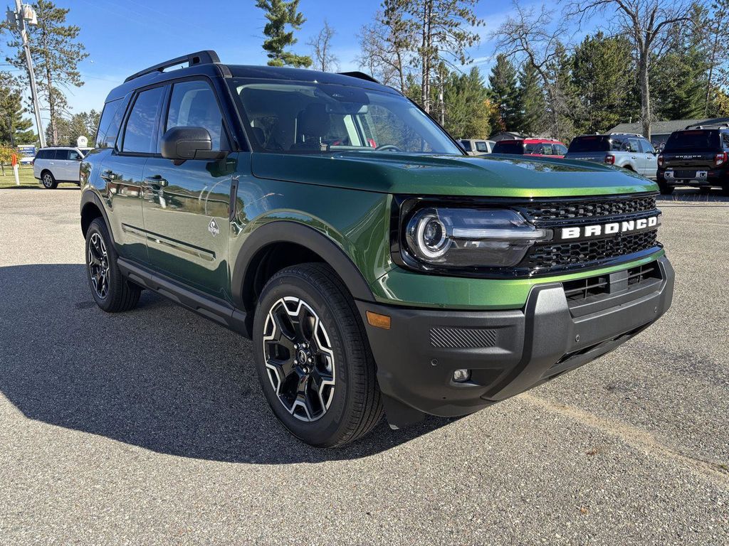 2025 Ford Bronco Sport Outer Banks's photo