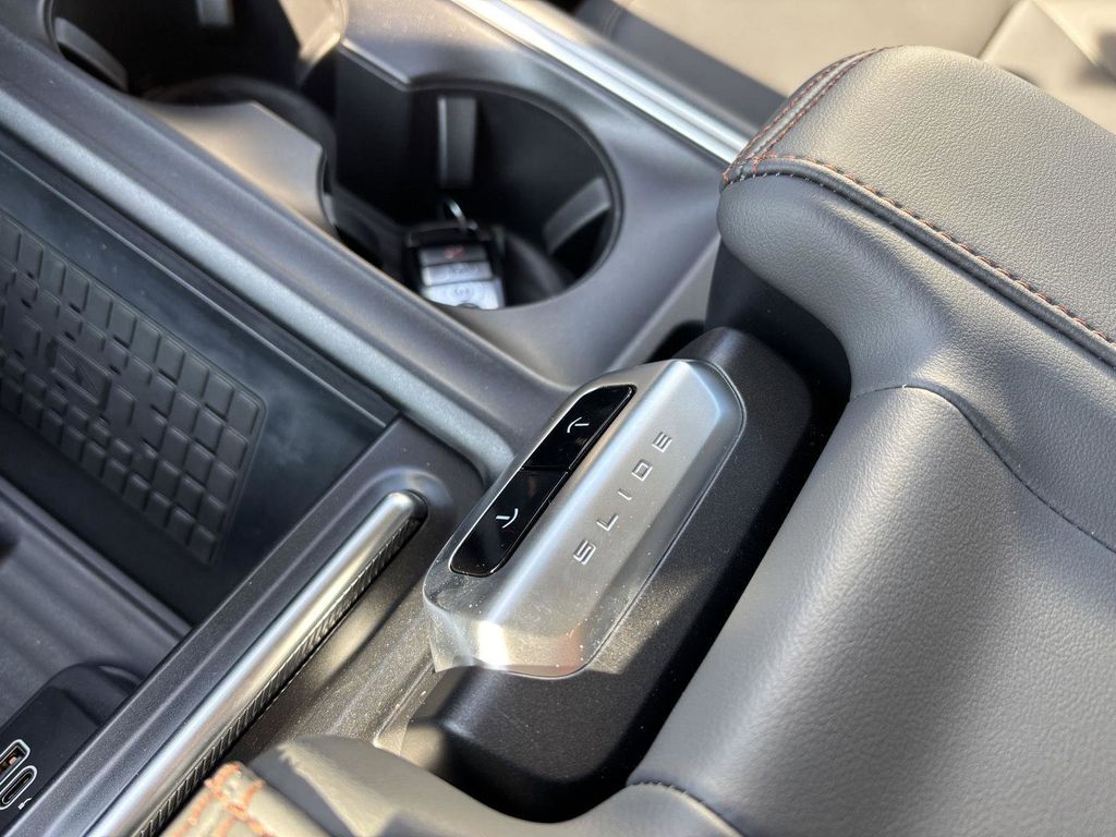 2025 Ford Expedition Active - Photo 25