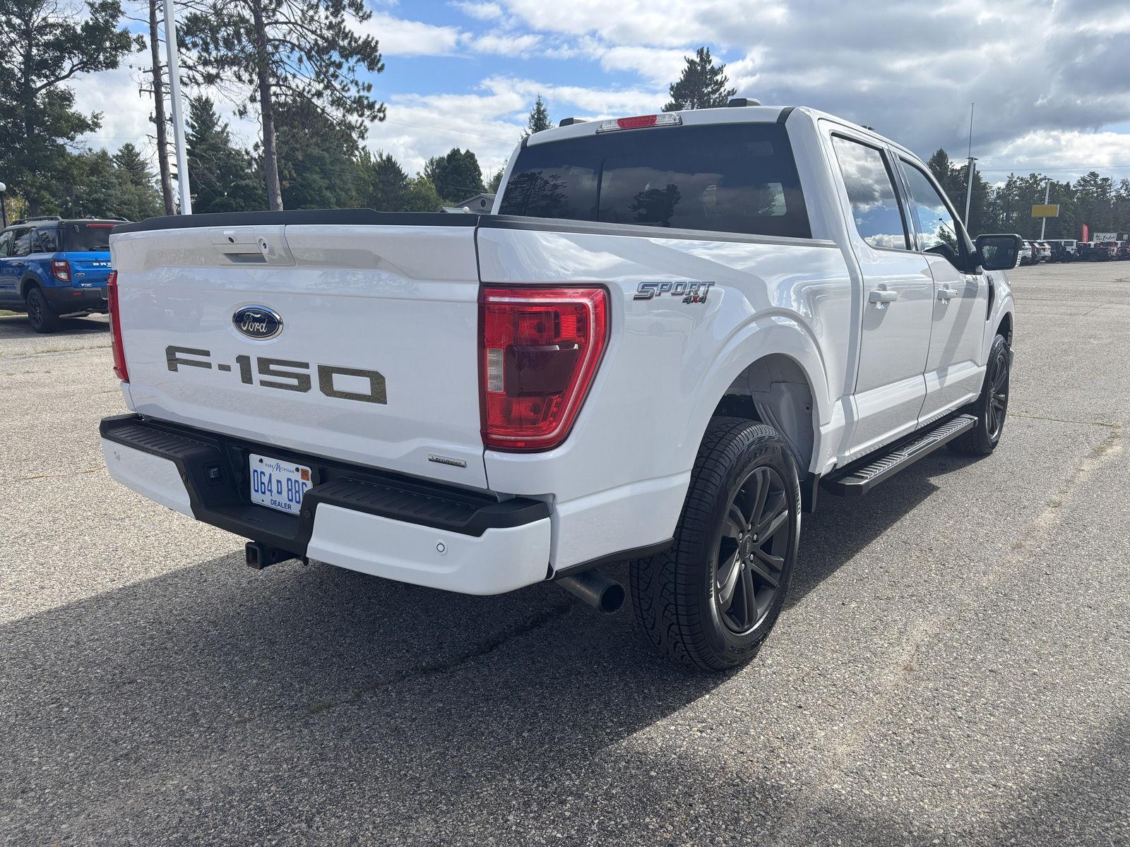 2021 Ford F-150 XLT photo 3