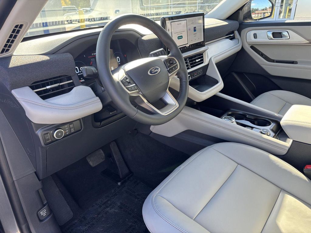 2026 Ford Explorer Active - Photo 19