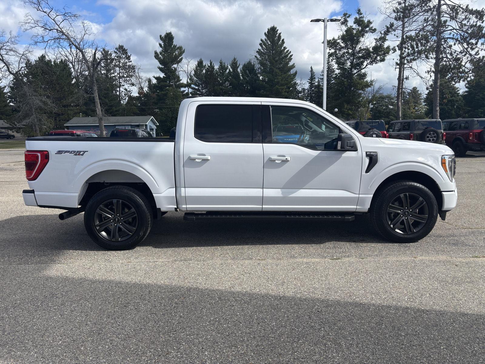 2021 Ford F-150 XLT photo 2